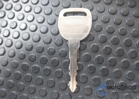 2004 Chevrolet Tahoe Lt из США, поврежденный, VIN 1GNEC13Z54R260318